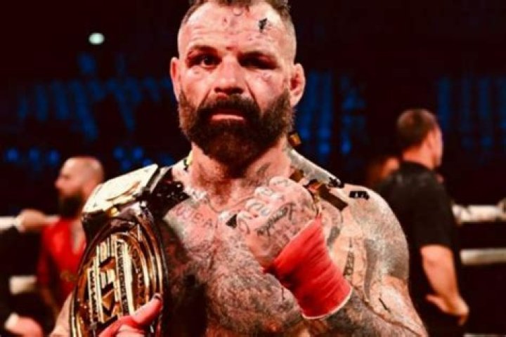 Alessio Sakara Biography, Age, Height, Wife, Net Worth, Family