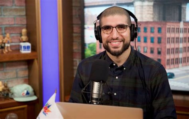 Ariel Helwani Biography, Age, Height, Wife, Net Worth, Family