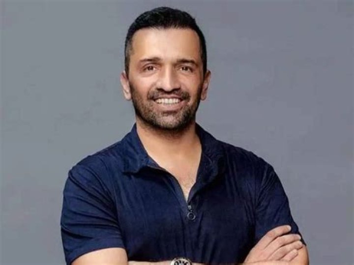 Atul Kasbekar Biography, Age, Height, Wife, Net Worth, Family