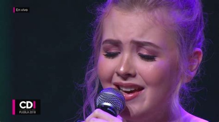 Beau Dermott Biography, Age, Height, Husband, Net Worth, Family