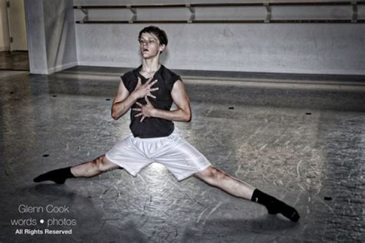 Ben Cook Biography, Age, Height, Wife, Net Worth, Family