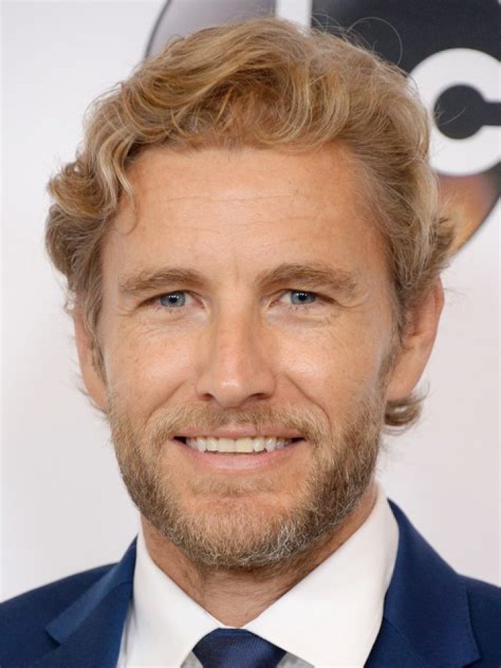 Brett Tucker Biography, Age, Height, Wife, Net Worth, Family