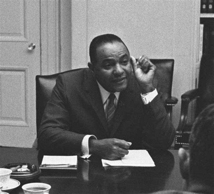 Carl Rowan Biography, Age, Height, Wife, Net Worth, Family