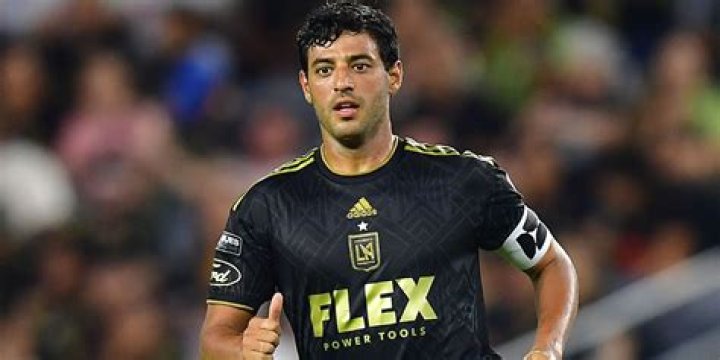Carlos Vela biografía, edad, altura, esposo, net worth, familia