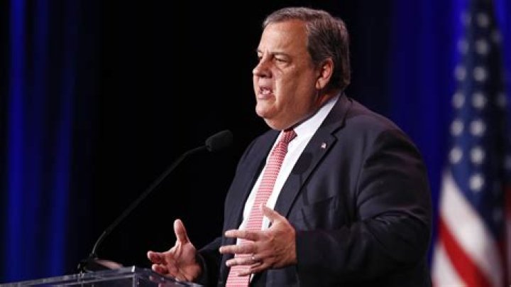 Chris Christie Biography, Age, Height, Wife, Net Worth, Family