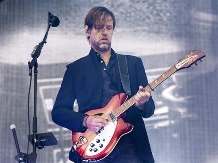 Ed O'Brien Biography, Age, Height, Wife, Net Worth, Family