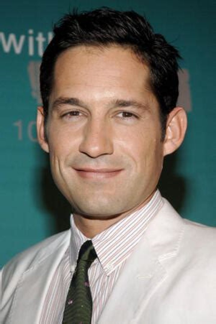 Enrique Murciano Biography, Age, Height, Wife, Net Worth, Family