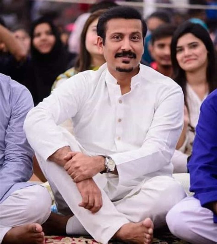 Faisal Subzwari Biography, Age, Height, Wife, Net Worth, Family
