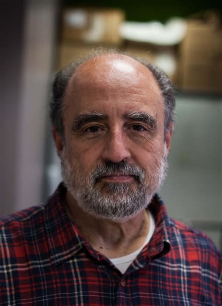 Fernando de la Cruz Biography, Age, Height, Net Worth, Family