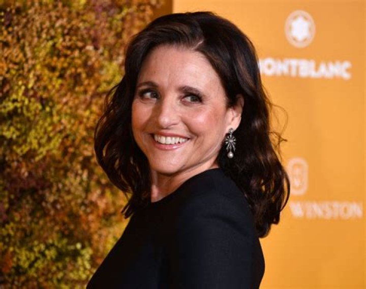Julia Louis-Dreyfus Biography, Age, Height, Husband, Net Worth, Family