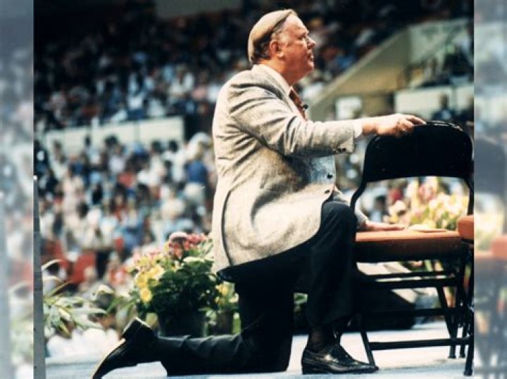 Kenneth E. Hagin Biography, Age, Height, Wife, Net Worth and Family