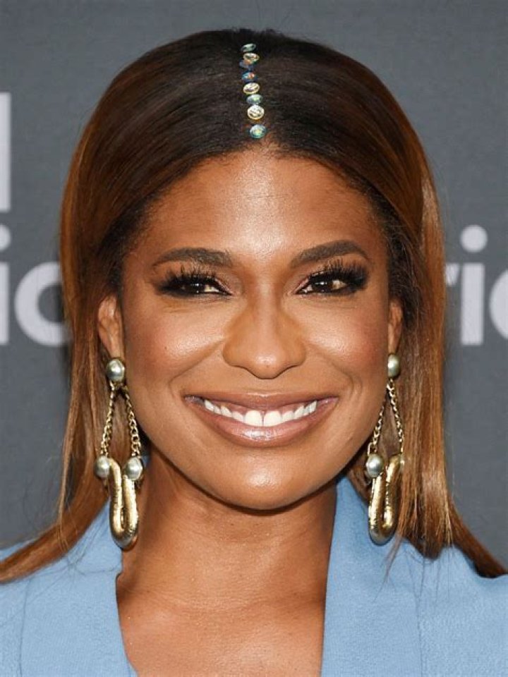 Kimrie Lewis Biography, Age, Height, Husband, Net Worth, Family