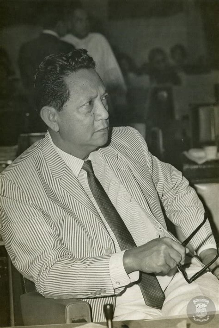 Lorenzo Teves Biography, Age, Height, Wife, Net Worth and Family