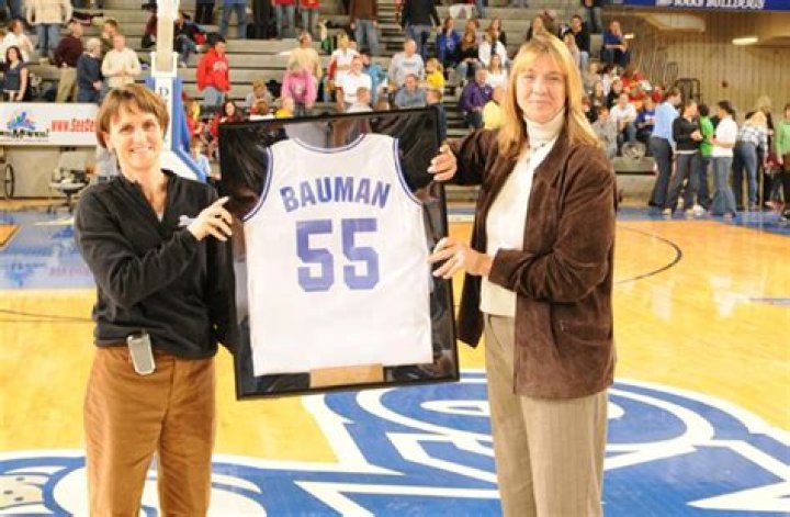 Lorri Bauman Biography, Age, Height, Husband, Net Worth, Family