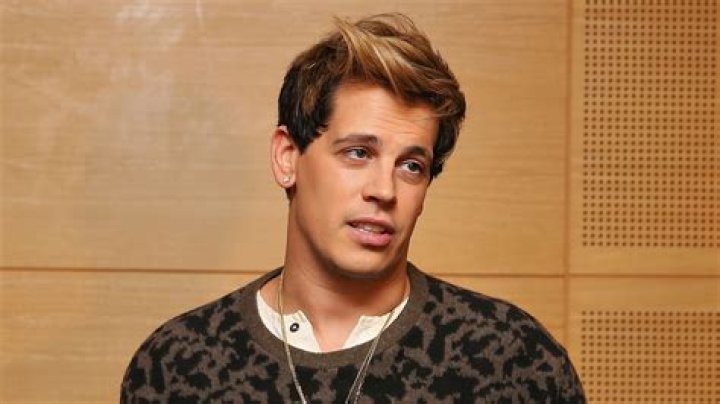 Milo Yiannopoulos Biography, Age, Height, Wife, Net Worth, Family