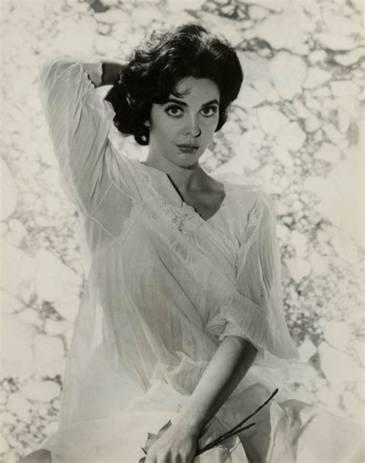 Myrna Fahey Biography, Age, Height, Husband, Net Worth, Family