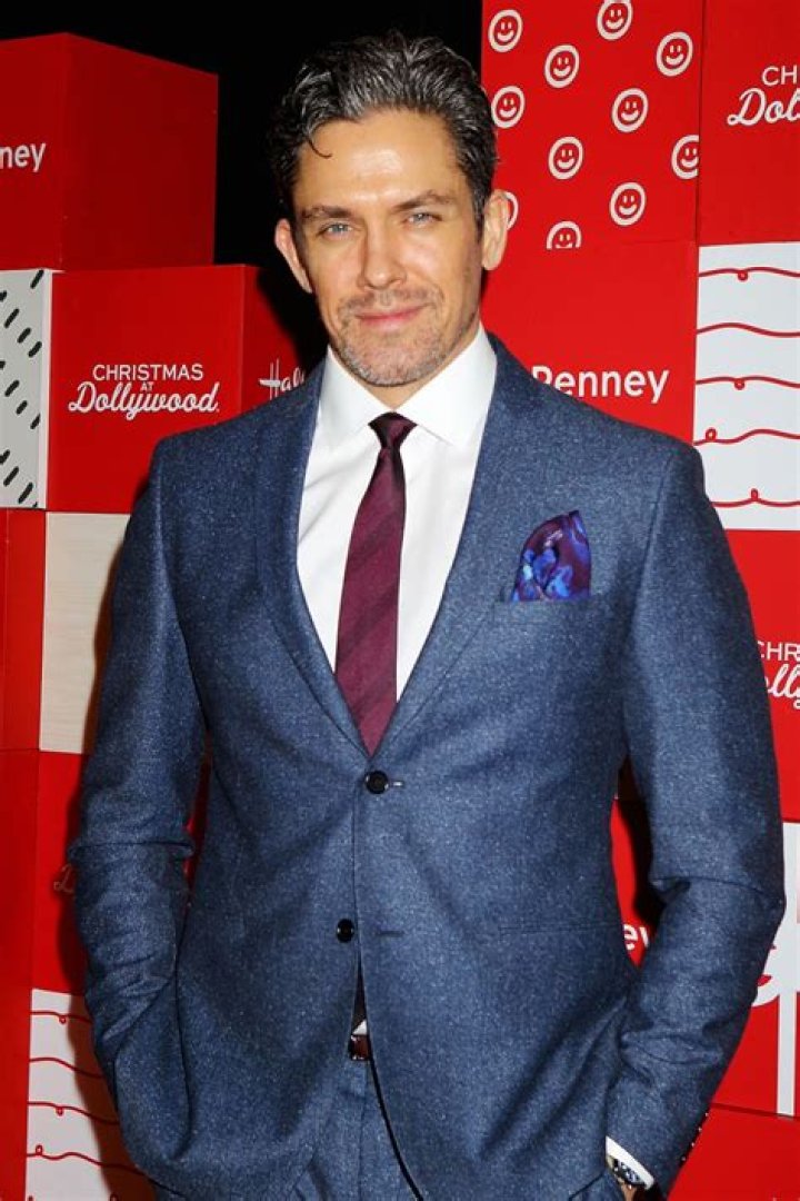 Neal Bledsoe biografía, edad, altura, esposo, net worth, familia