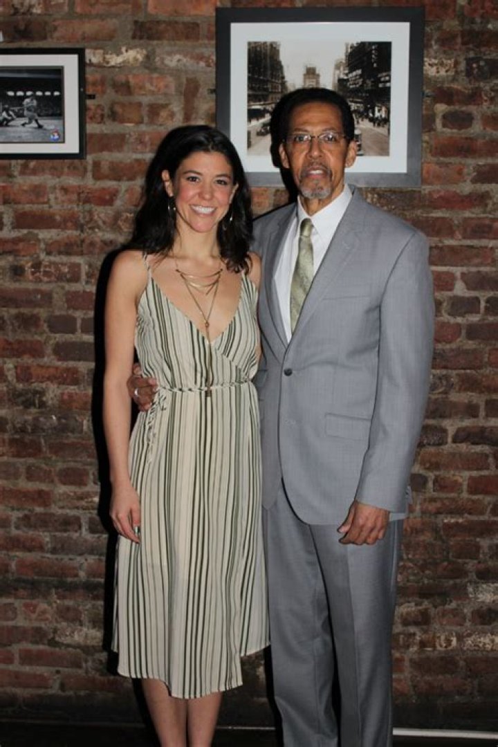 Peter Jay Fernandez Biography, Age, Height, Wife, Net Worth, Family