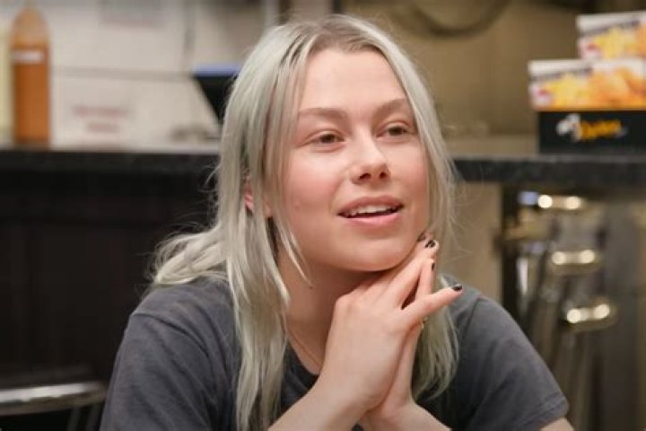 Phoebe Bridgers Biography, Age, Height, Husband, Net Worth, Family