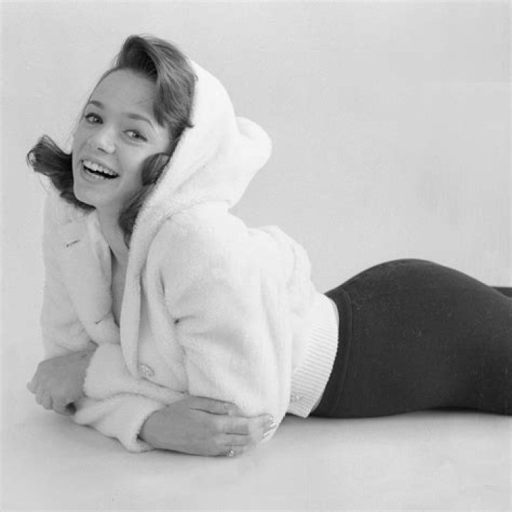 Ronnie Haran Biography, Age, Height, Husband, Net Worth, Family