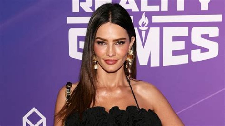 Sandra Vergara Biography, Age, Height, Husband, Net Worth, Family