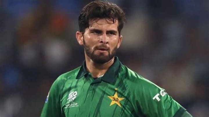 Shaheen Afridi Biography, Age, Height, Wife, Net Worth, Family