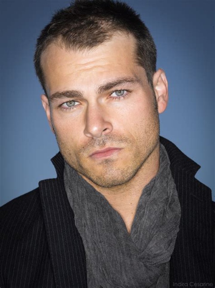 Shawn Roberts Biography, Age, Height, Wife, Net Worth, Family