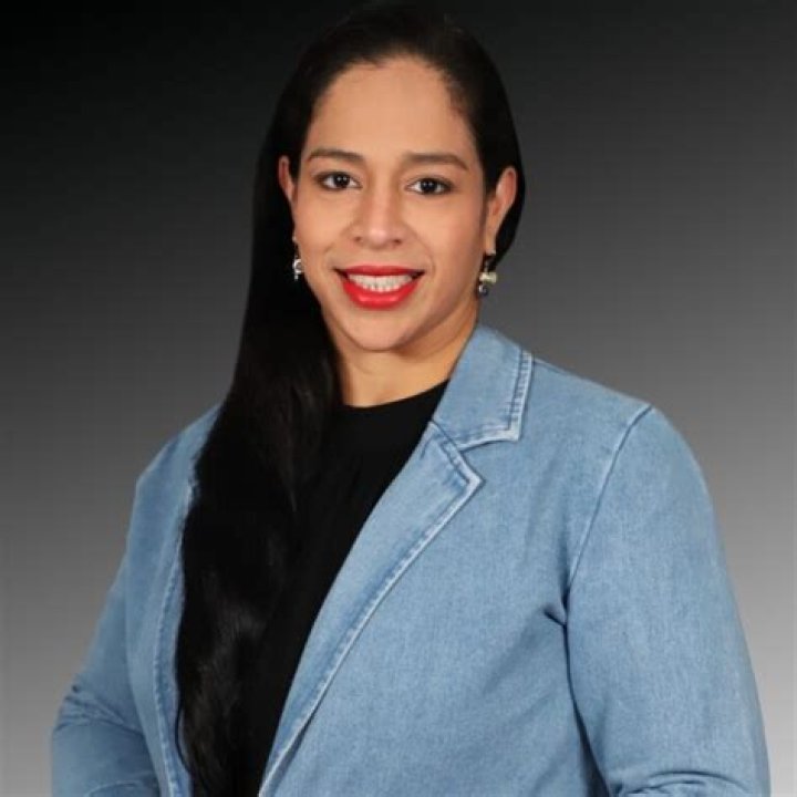 Sheila Perez Biography, Age, Height, Husband, Net Worth, Family