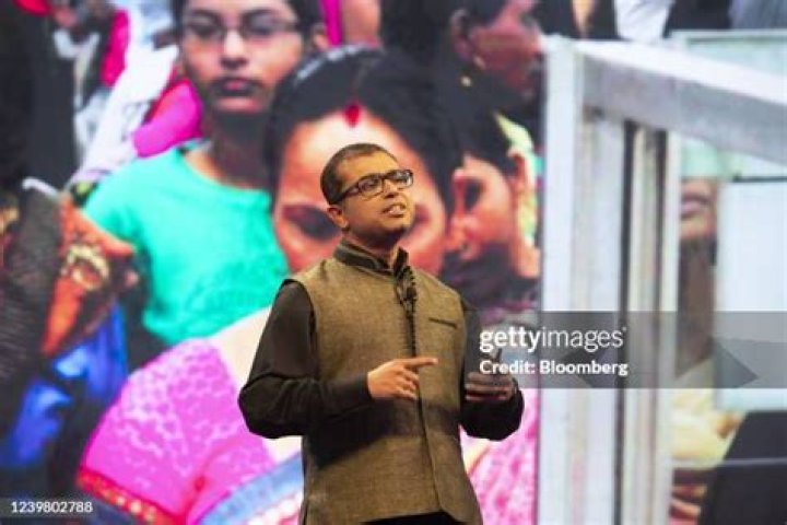 Surojit Chatterjee Biography, Age, Height, Wife, Net Worth, Family