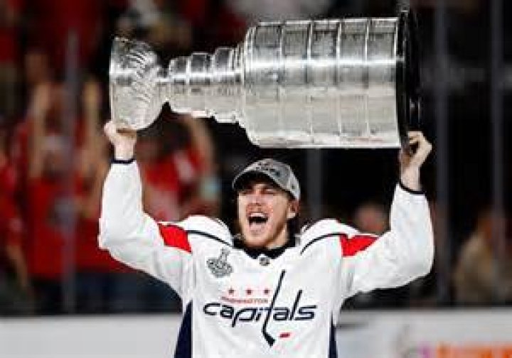 T. J. Oshie Biography, Age, Height, Wife, Net Worth, Family