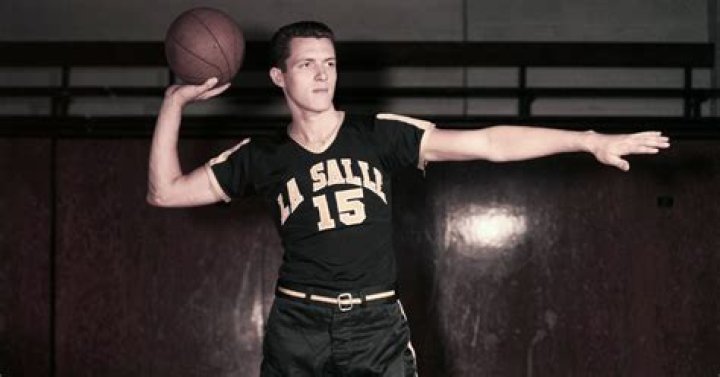 Tom Gola Biography, Age, Height, Wife, Net Worth and Family