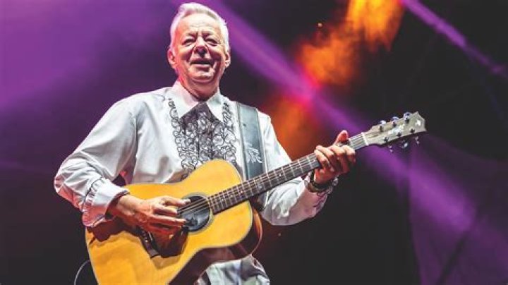 Tommy Emmanuel Biography, Age, Height, Wife, Net Worth, Family