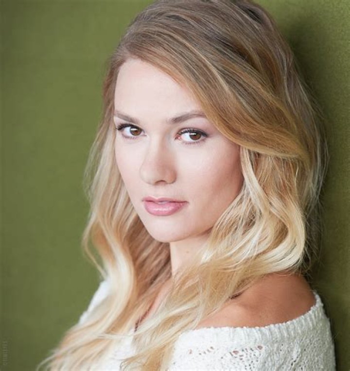 Tori Anderson Biography, Age, Height, Husband, Net Worth, Family