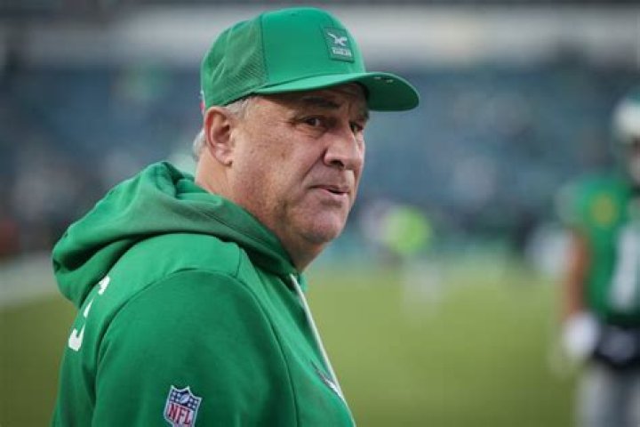 Vic Fangio biografía, edad, altura, esposo, net worth, familia