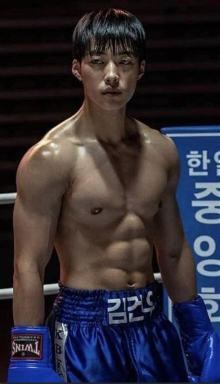 Woo Do-hwan Biography, Age, Height, Wife, Net Worth, Family