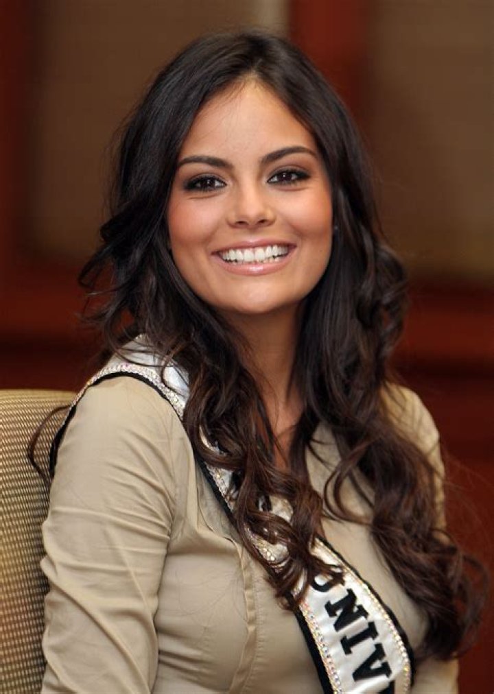 Ximena Navarrete biografía, edad, altura, esposa, net worth, familia