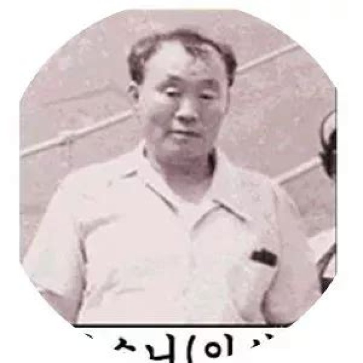 Yi Sung-sun Biography, Age, Height, Wife, Net Worth and Family